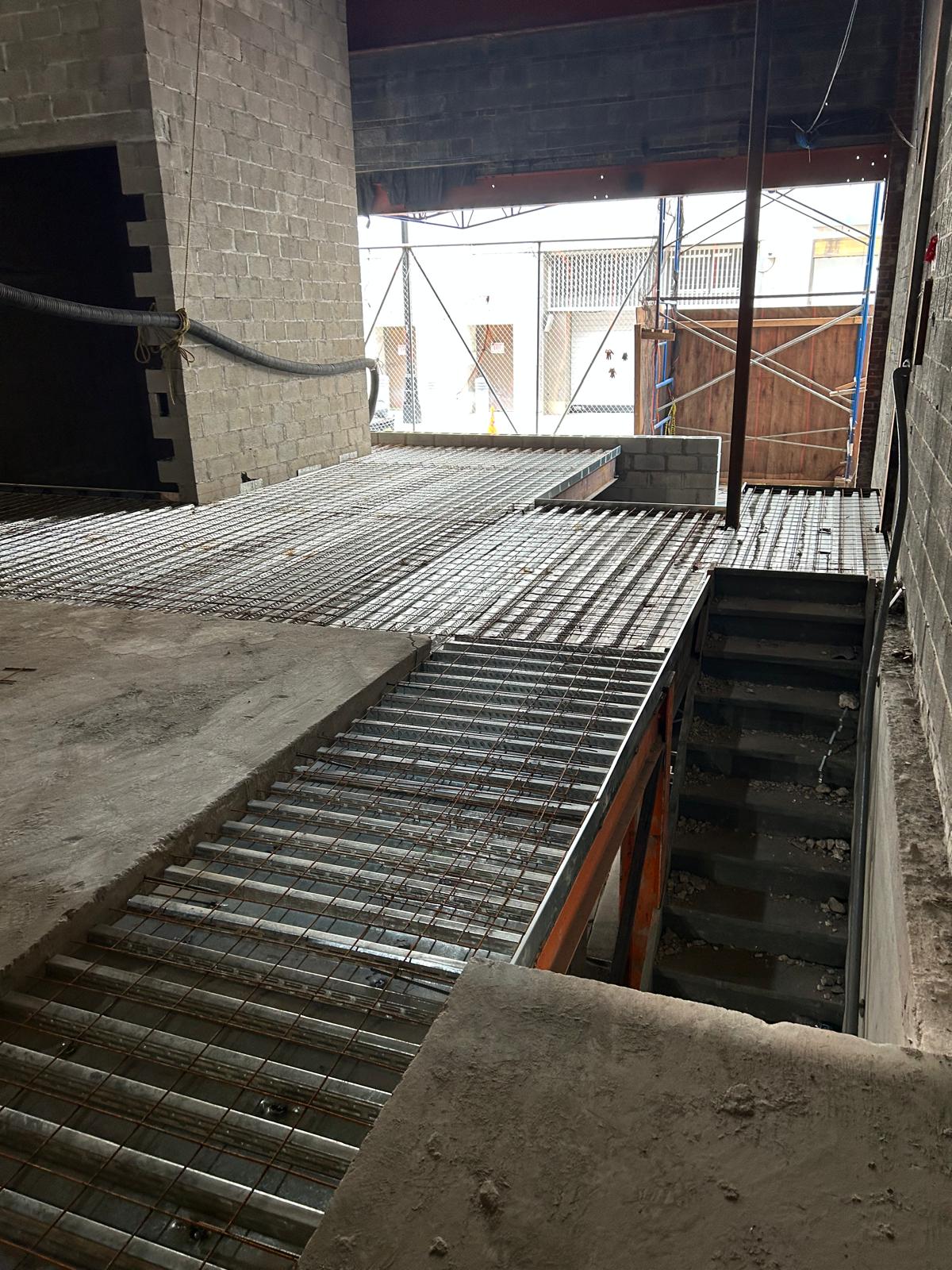 CONCRETE SLAB OVER METAL DECK